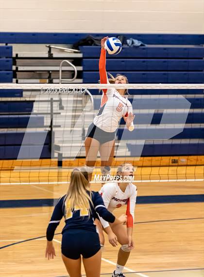 Thumbnail 1 in Land O' Lakes vs. Bradenton Christian (Bishop McLaughlin Tournament) photogallery.