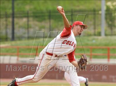 Thumbnail 1 in Highlands vs. Dixie Heights (KHSAA Region 9 Playoffs) photogallery.