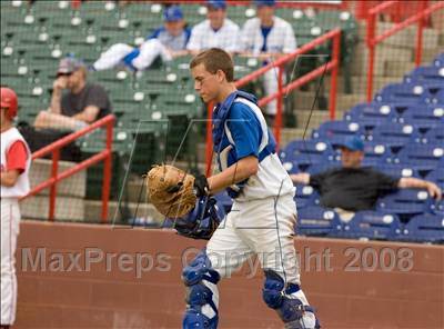 Thumbnail 2 in Highlands vs. Dixie Heights (KHSAA Region 9 Playoffs) photogallery.