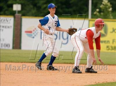 Thumbnail 3 in Highlands vs. Dixie Heights (KHSAA Region 9 Playoffs) photogallery.