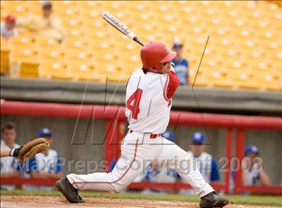 Thumbnail 2 in Highlands vs. Dixie Heights (KHSAA Region 9 Playoffs) photogallery.