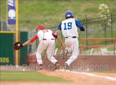 Thumbnail 3 in Highlands vs. Dixie Heights (KHSAA Region 9 Playoffs) photogallery.