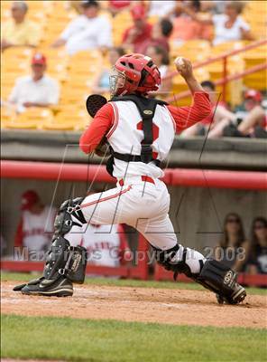 Thumbnail 2 in Highlands vs. Dixie Heights (KHSAA Region 9 Playoffs) photogallery.