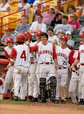 Thumbnail 2 in Highlands vs. Dixie Heights (KHSAA Region 9 Playoffs) photogallery.