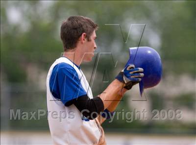 Thumbnail 3 in Highlands vs. Dixie Heights (KHSAA Region 9 Playoffs) photogallery.