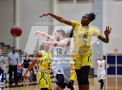 Thumbnail 2 in East Central vs O'Connor (Class 6A Bi District) photogallery.