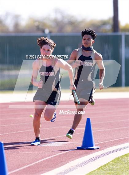 Thumbnail 2 in NISD Meet photogallery.