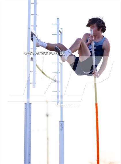 Thumbnail 3 in NISD Meet photogallery.