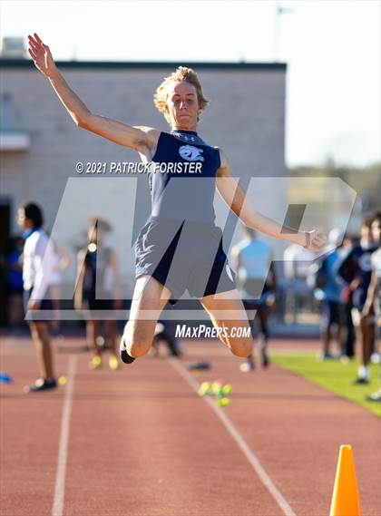 Thumbnail 2 in NISD Meet photogallery.