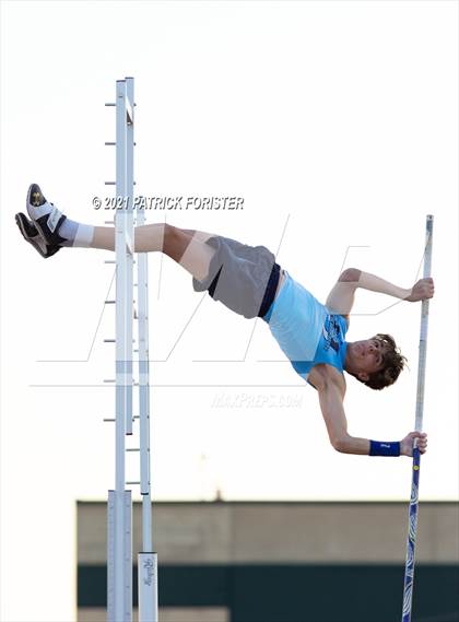 Thumbnail 3 in NISD Meet photogallery.