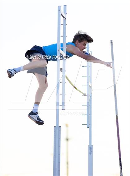 Thumbnail 2 in NISD Meet photogallery.