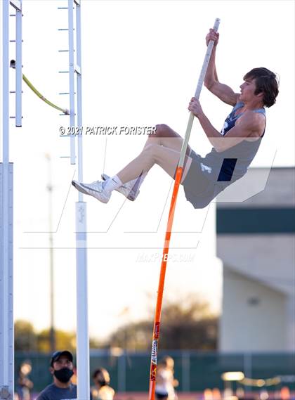 Thumbnail 2 in NISD Meet photogallery.