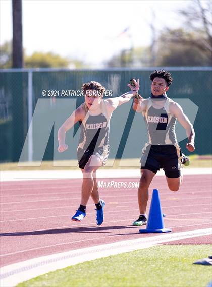 Thumbnail 3 in NISD Meet photogallery.