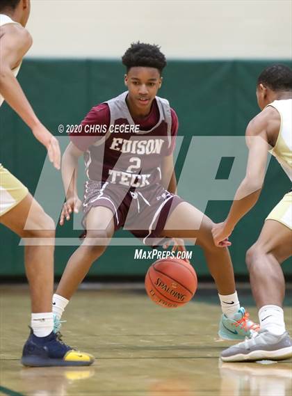 Thumbnail 1 in Edison Tech @ Rush-Henrietta (Section 5 Class AA Quarterfinal) photogallery.