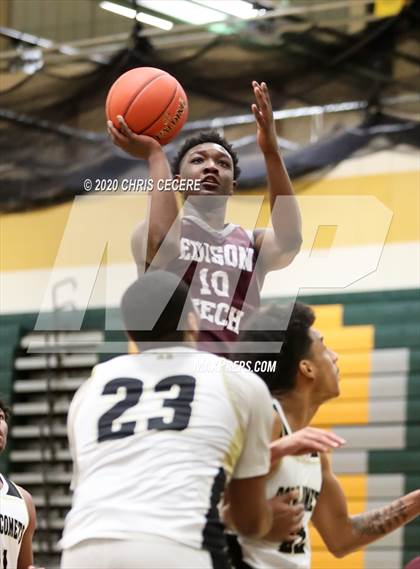 Thumbnail 1 in Edison Tech @ Rush-Henrietta (Section 5 Class AA Quarterfinal) photogallery.