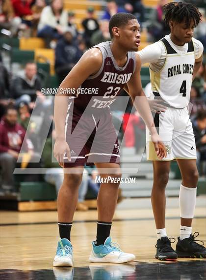 Thumbnail 3 in Edison Tech @ Rush-Henrietta (Section 5 Class AA Quarterfinal) photogallery.