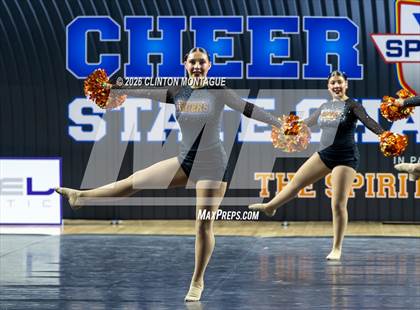 Thumbnail 1 in Globe (AIA Division IV Final) photogallery.