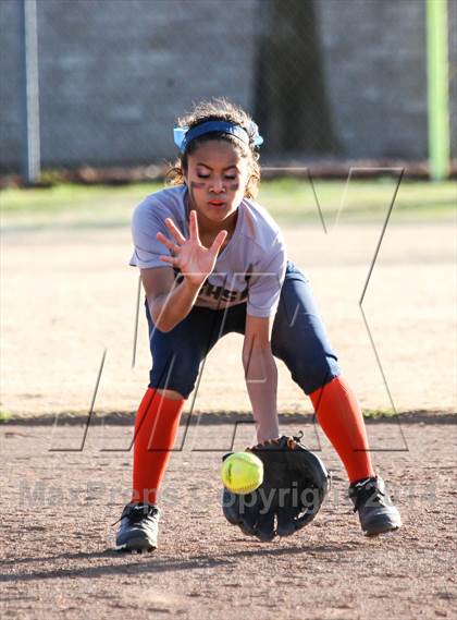 Thumbnail 3 in Sachse vs Bishop Lynch (Mesquite ISD Invitational)  photogallery.