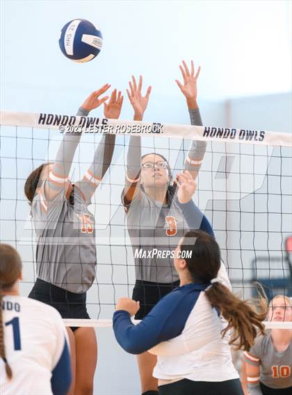 Thumbnail 1 in Jones @ Hondo (Hondo Volleyball Tournament) photogallery.