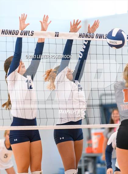 Thumbnail 2 in Jones @ Hondo (Hondo Volleyball Tournament) photogallery.