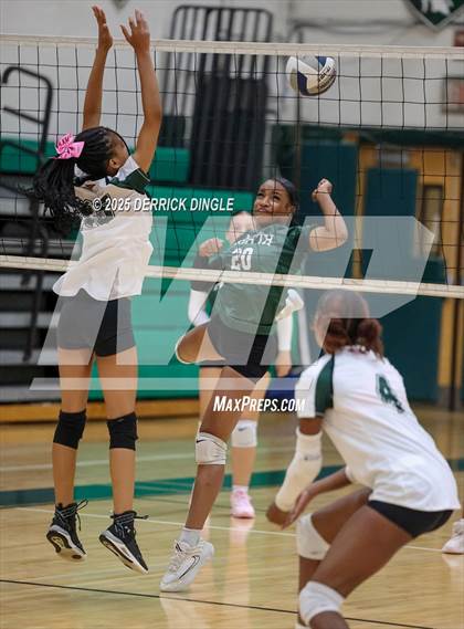 Thumbnail 2 in Elmont Memorial @ Valley Stream North photogallery.