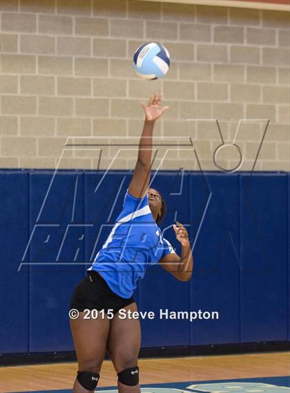 Thumbnail 3 in Riverwood vs River Ridge (GHSA Region Playoff) photogallery.