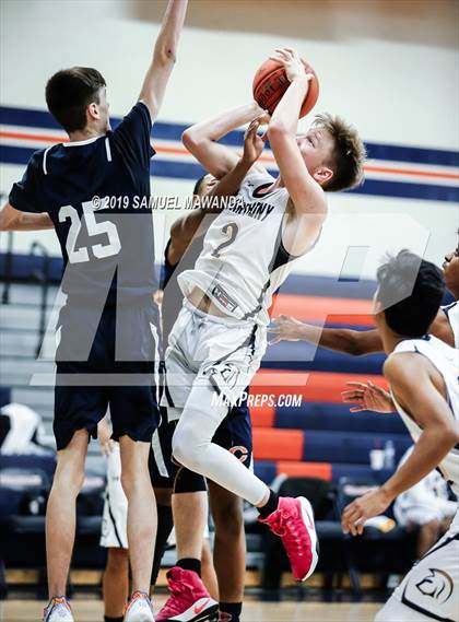 Thumbnail 2 in Chaminade vs. St. Anthony (Marianist Classic) photogallery.