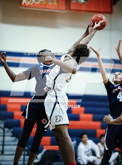 Thumbnail 3 in Chaminade vs. St. Anthony (Marianist Classic) photogallery.