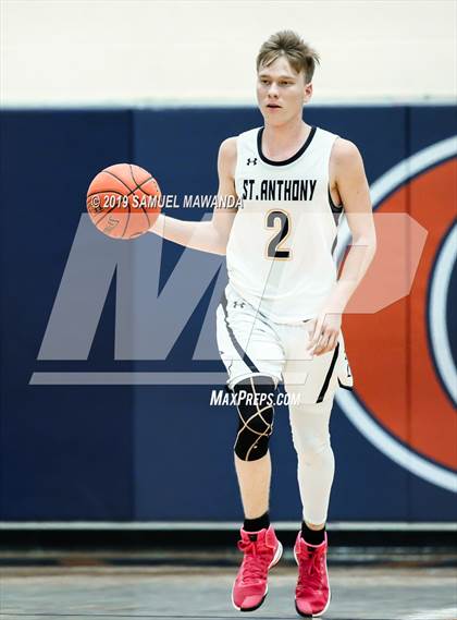 Thumbnail 3 in Chaminade vs. St. Anthony (Marianist Classic) photogallery.