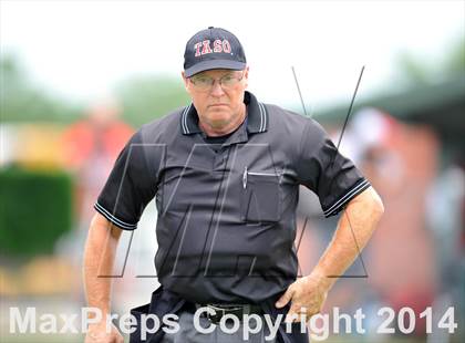 Thumbnail 3 in Liberty vs. Hallsville  (UIL 4A Region 2 Semifinal) photogallery.
