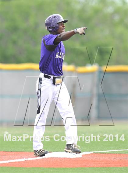Thumbnail 3 in Liberty vs. Hallsville  (UIL 4A Region 2 Semifinal) photogallery.
