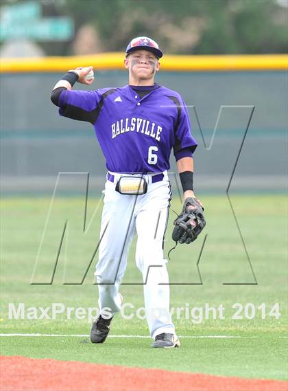 Thumbnail 2 in Liberty vs. Hallsville  (UIL 4A Region 2 Semifinal) photogallery.