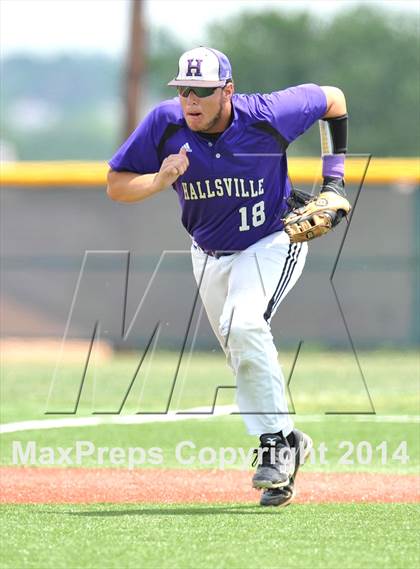 Thumbnail 2 in Liberty vs. Hallsville  (UIL 4A Region 2 Semifinal) photogallery.