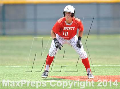 Thumbnail 3 in Liberty vs. Hallsville  (UIL 4A Region 2 Semifinal) photogallery.