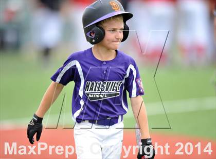 Thumbnail 3 in Liberty vs. Hallsville  (UIL 4A Region 2 Semifinal) photogallery.