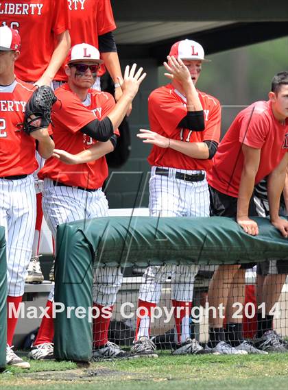 Thumbnail 2 in Liberty vs. Hallsville  (UIL 4A Region 2 Semifinal) photogallery.