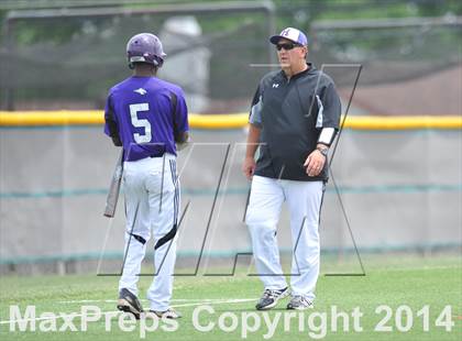 Thumbnail 3 in Liberty vs. Hallsville  (UIL 4A Region 2 Semifinal) photogallery.