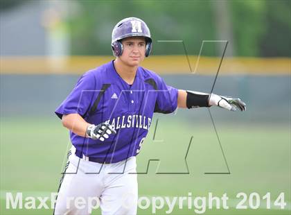 Thumbnail 1 in Liberty vs. Hallsville  (UIL 4A Region 2 Semifinal) photogallery.