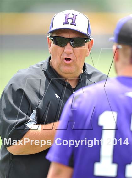 Thumbnail 2 in Liberty vs. Hallsville  (UIL 4A Region 2 Semifinal) photogallery.