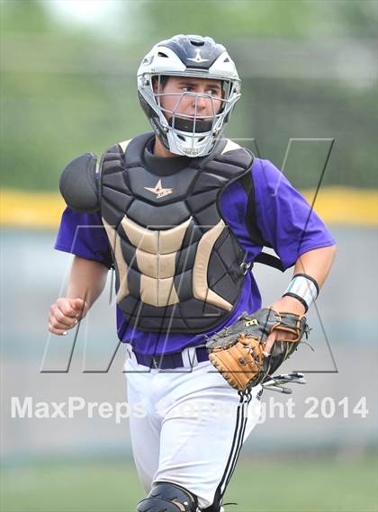 Thumbnail 1 in Liberty vs. Hallsville  (UIL 4A Region 2 Semifinal) photogallery.