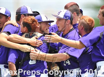 Thumbnail 1 in Liberty vs. Hallsville  (UIL 4A Region 2 Semifinal) photogallery.