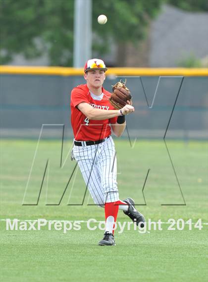 Thumbnail 2 in Liberty vs. Hallsville  (UIL 4A Region 2 Semifinal) photogallery.