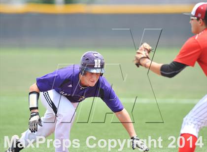 Thumbnail 3 in Liberty vs. Hallsville  (UIL 4A Region 2 Semifinal) photogallery.