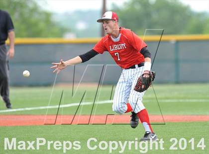 Thumbnail 2 in Liberty vs. Hallsville  (UIL 4A Region 2 Semifinal) photogallery.