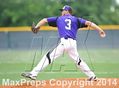 Thumbnail 2 in Liberty vs. Hallsville  (UIL 4A Region 2 Semifinal) photogallery.