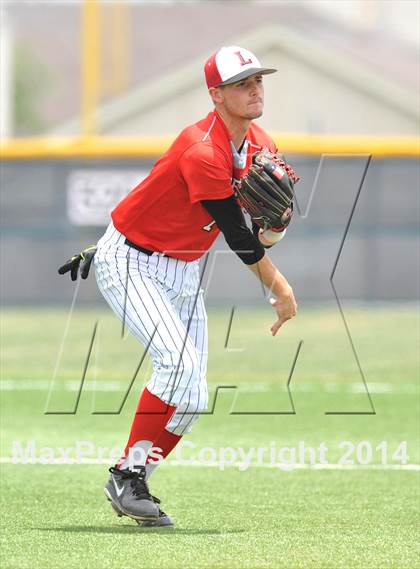 Thumbnail 2 in Liberty vs. Hallsville  (UIL 4A Region 2 Semifinal) photogallery.