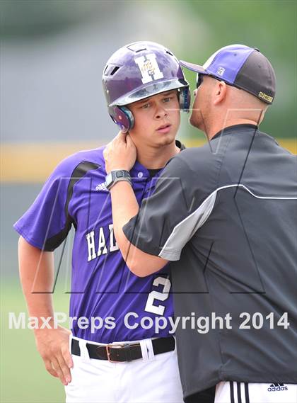 Thumbnail 3 in Liberty vs. Hallsville  (UIL 4A Region 2 Semifinal) photogallery.