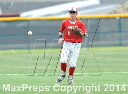 Thumbnail 1 in Liberty vs. Hallsville  (UIL 4A Region 2 Semifinal) photogallery.