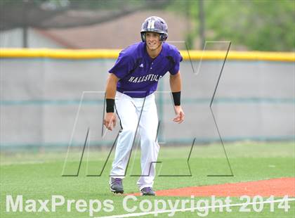Thumbnail 2 in Liberty vs. Hallsville  (UIL 4A Region 2 Semifinal) photogallery.