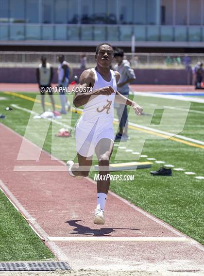 Thumbnail 1 in SS CIF Track & Field Final (Field Events) photogallery.